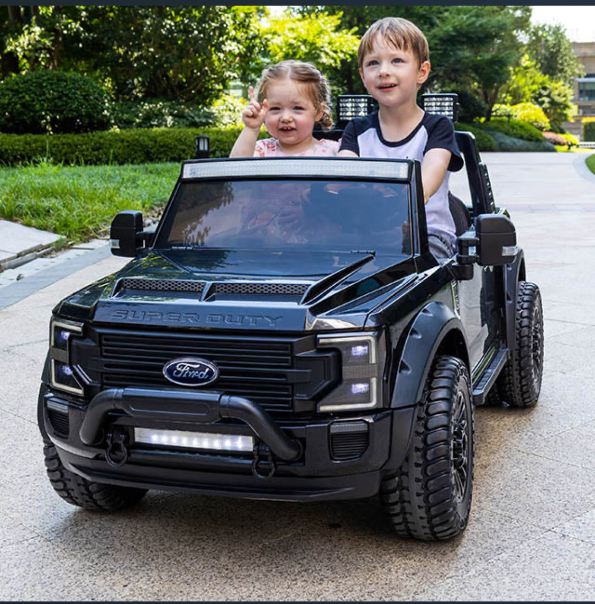 24V LICENSED FORD SUPERDUTY F450 RIDE ON CAR 60KG WEIGHT CAPACITY! EVA WHEELS & W/ REMOTE CONTROL IN BLACK
